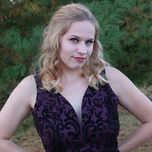 Meet your Posher, Kaitlyn - Picture 4 of 5